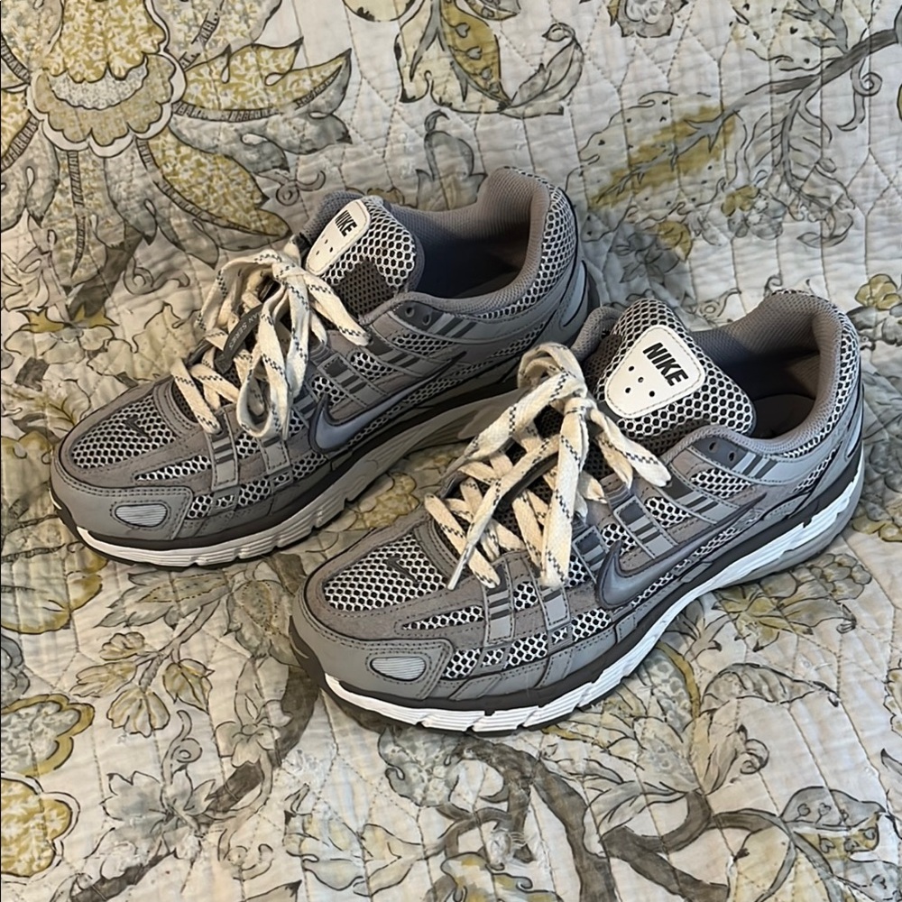 Nike P-6000 Men's Gray Running Shoes